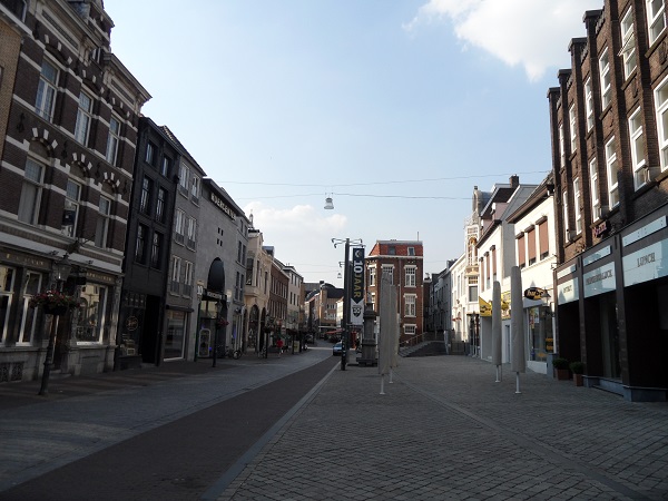 leere Straßen in Roermond