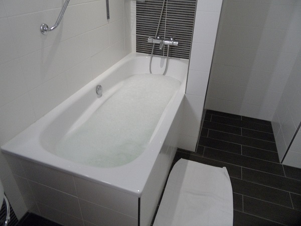 Superior: das Badezimmer im Parkhotel Den Haag