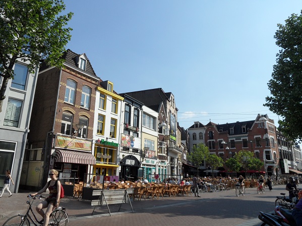 vom Apollo Hotel einfach nur die Strasse herunterlaufen und schon ist man im Zentrum von Nijmegen