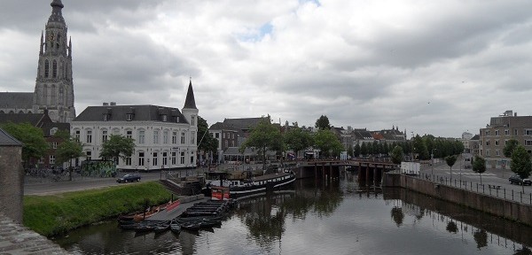 Blick auf die Innenstadt vom Kasteel Breda aus