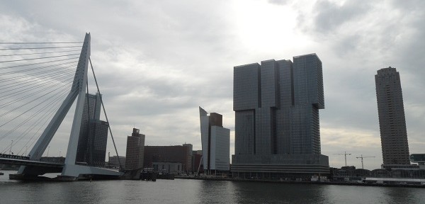 Rotterdam - Manhattan an der Maas mit Sonne