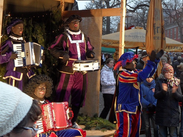 zwarte Pieten singen traditionellen Niederländische Lieder