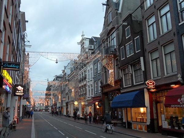 Shopping in der Utrechtsestraat Amsterdam