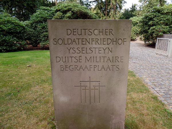 Liberation Route: Deutscher Soldatenfriedhof Ysselsteyn
