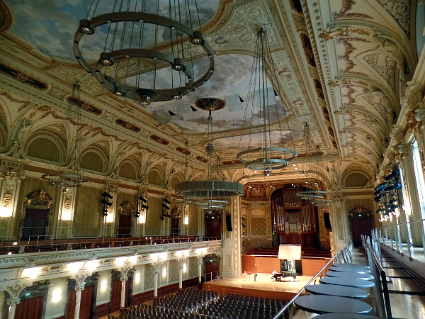 der Große Saal in der historischen Stadthalle in Wuppertal